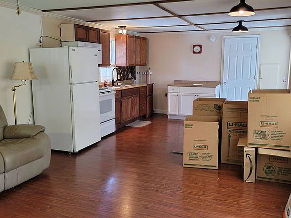 5th image of 110 Baywood Dr E