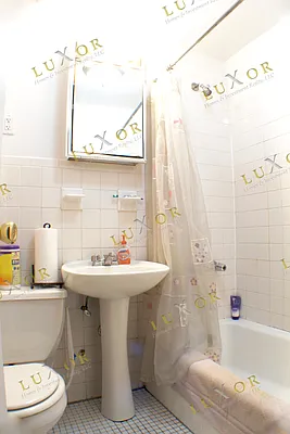 Rented by Luxor Homes & Investment Realty | media 19