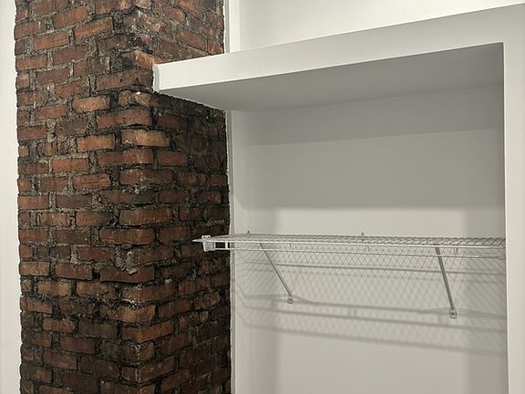 2nd image of 82 Peterborough St APT 20