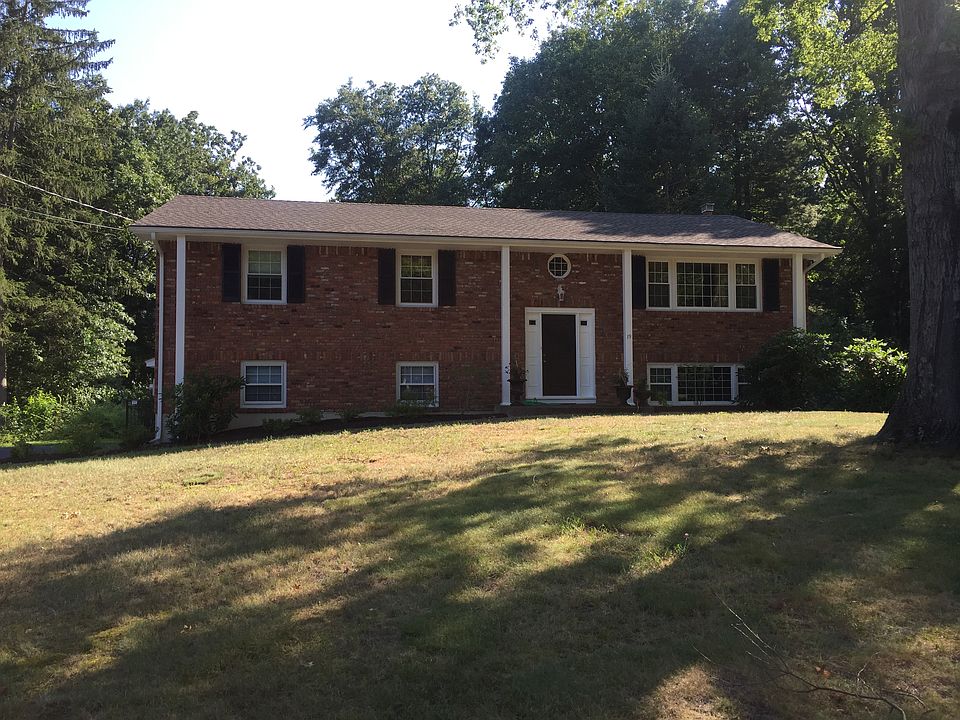 1st image of 19 E Mayer Dr