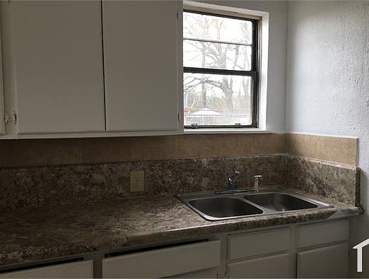 5th image of 7203 Edmont Ln #A