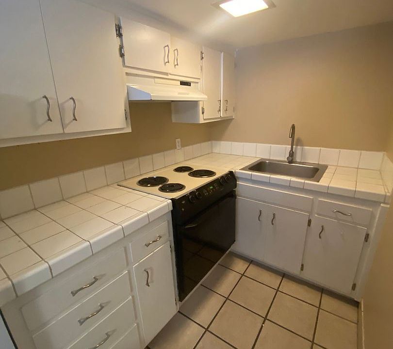 1st image of 262 Athol Ave #3