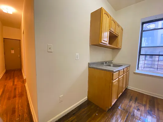 Rented by Lang Realty LLC | media 2