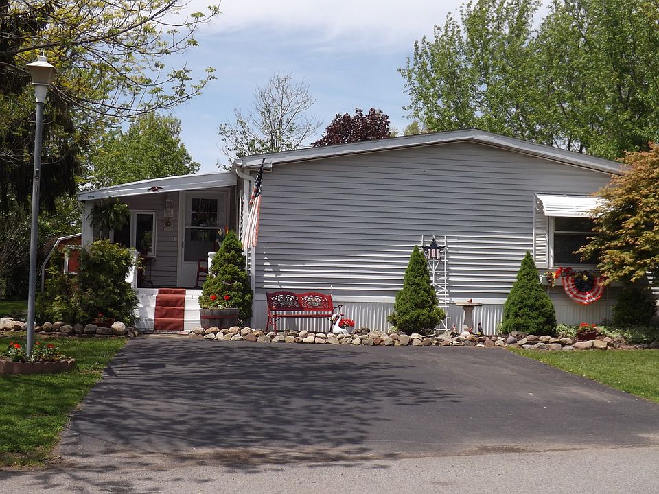 1st image of 227 Sunset Dr