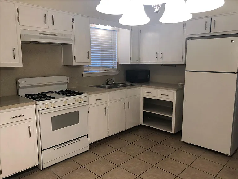 2201 Lanier Dr #A — Photo 25