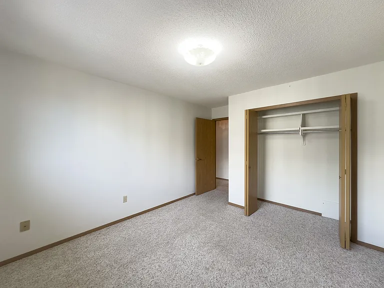 10138 84th Ave NW — Photo 8