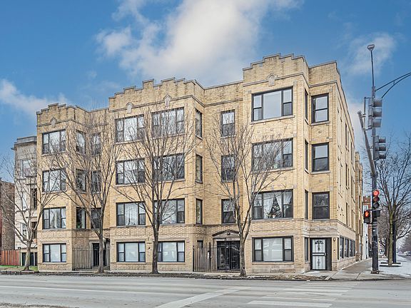 2nd image of 1154 N Kedzie Ave APT 402