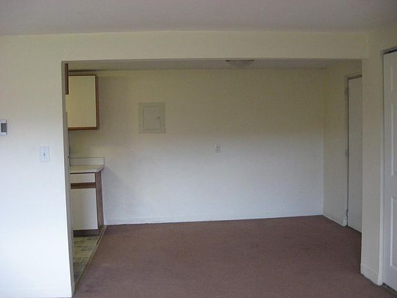 5th image of 213 Rock St APT K6