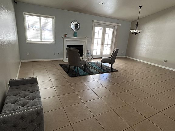 2nd image of 2220 Estrella Ct