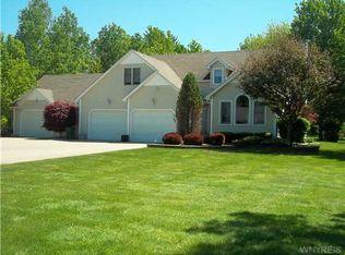 2829 Brown Rd, Newfane, NY 14108