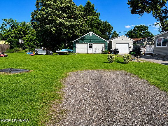 4th image of 711 Navesink Avenue