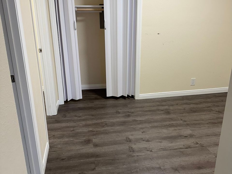2nd image of 2918 Beverly Blvd #2920