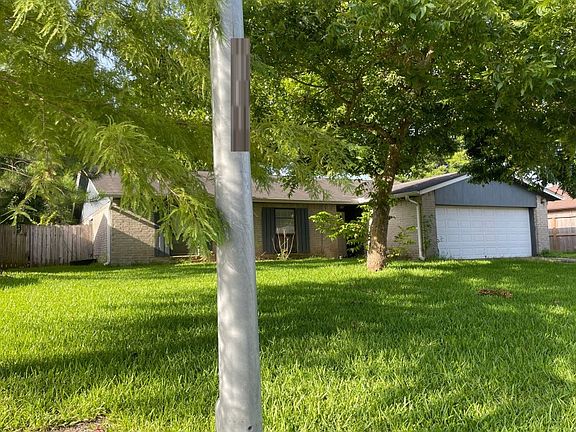 3rd image of 9804 Blue Bird St