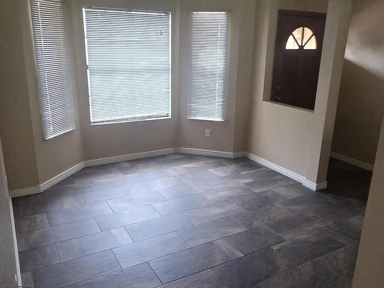 5738 E Ellis St — Photo 5