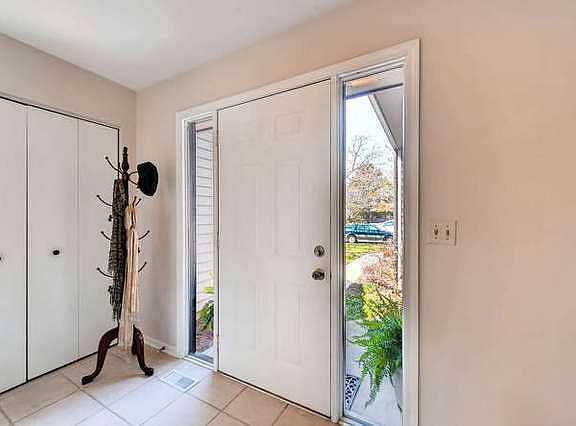 5th image of 104 Oakhill Ct