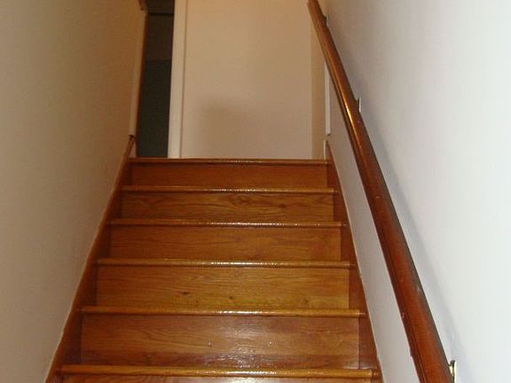 2nd image of 201-215 Jefferson St #B