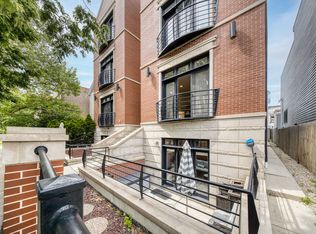 2114 W Erie St APT 1E, Chicago, IL 60612