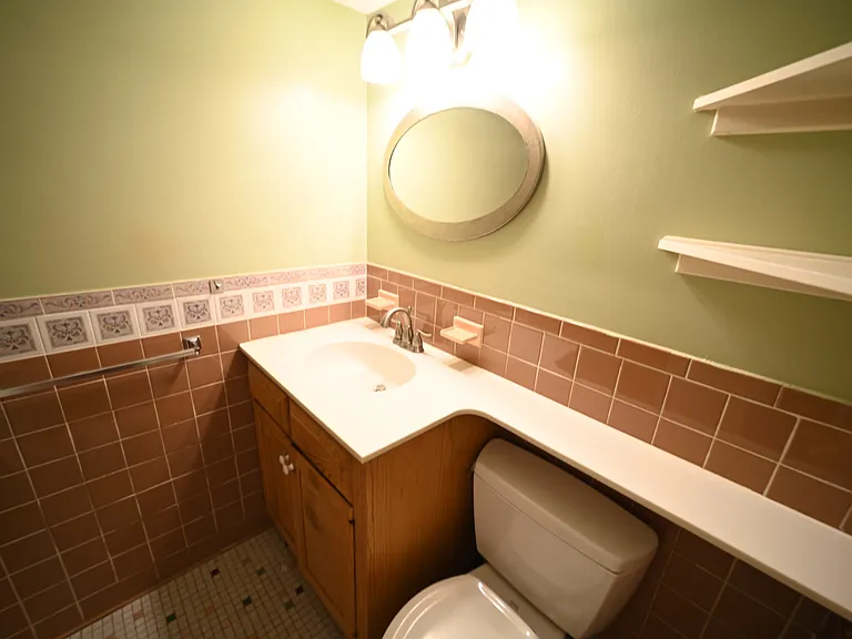 50 Green St #308 — Photo 5