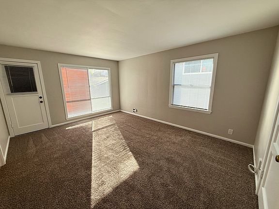 2nd image of 1129 El Camino Real #3