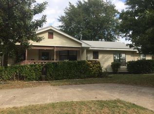 705 11th Ave NW, Ardmore, OK 73401