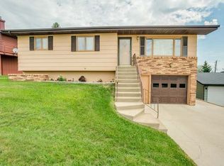 703 N 29th St, Bismarck, ND 58501