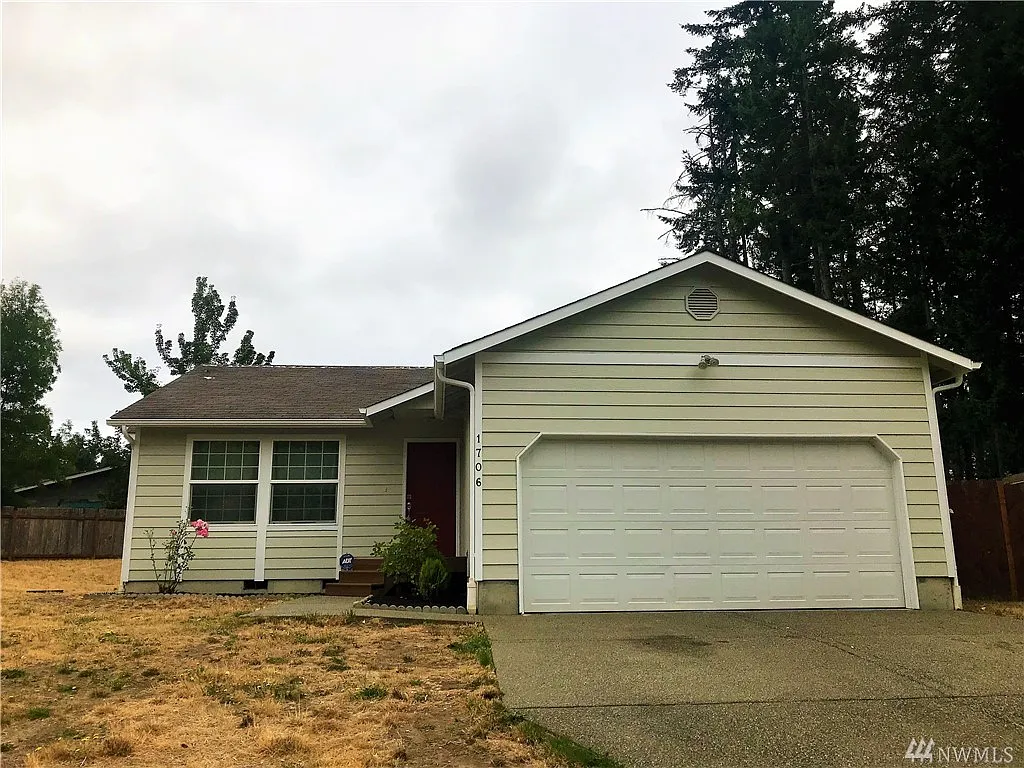 1706 194th Ave SW photo 1