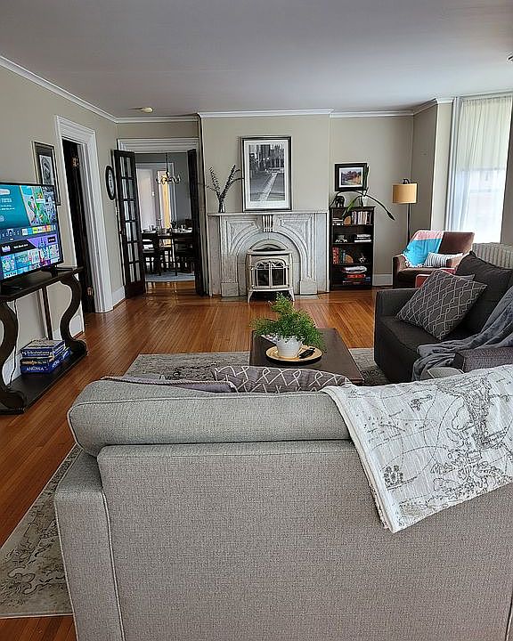 1st floor living room