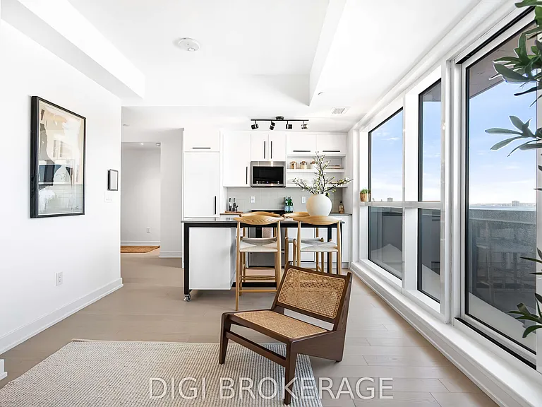 560 Rideau St #606 — Photo 11
