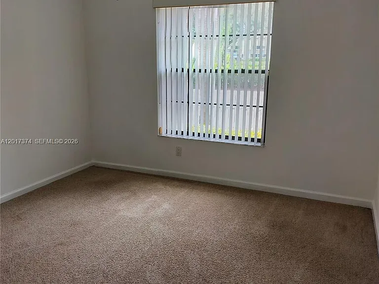 1001 Keystone Dr #F — Photo 8