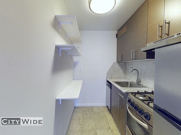 3rd image of 425 E 80th St #6F