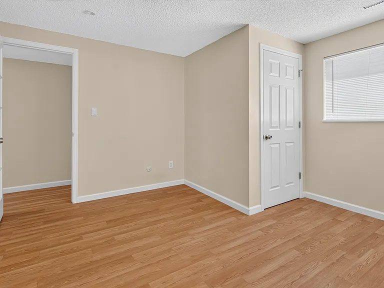 1434 Hover St #2 — Photo 18