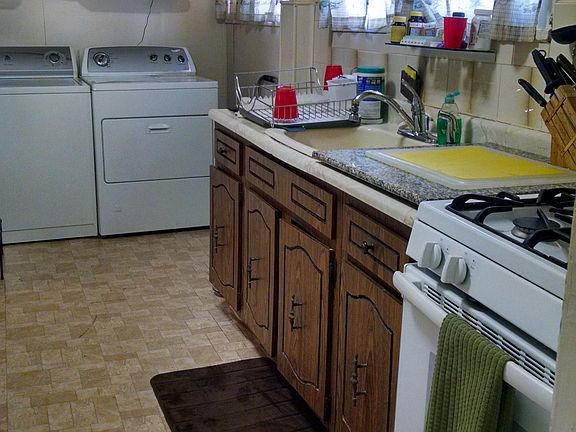 3rd image of 16424 99th St
