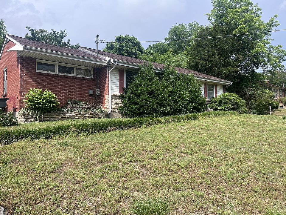 1st image of 2411 McGinnis Dr