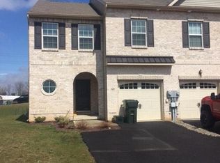 320 Milkweed Dr, Allentown, PA 18104