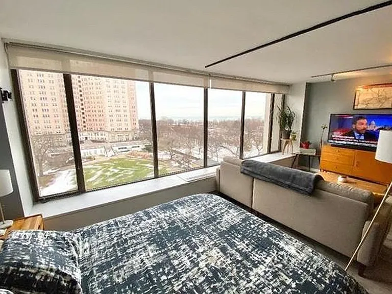 5455 N Sheridan Rd — Photo 10