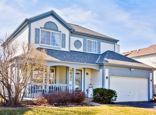 2348 N Old Pond Ln, Round Lake Beach, IL 60073