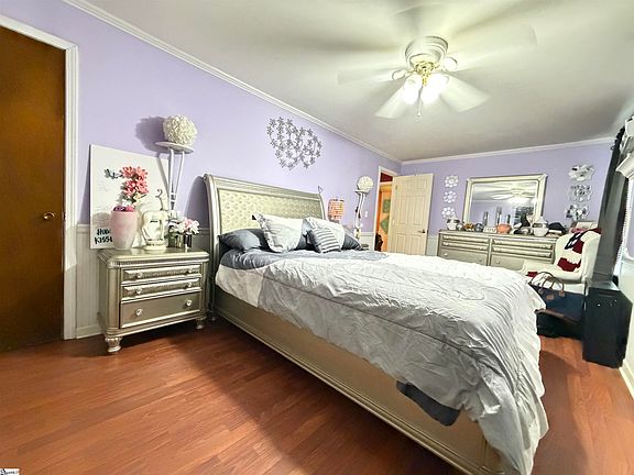 4th image of 2127 Hellams Rd