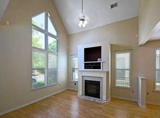 1328 Island Town Dr, Memphis, TN 38103