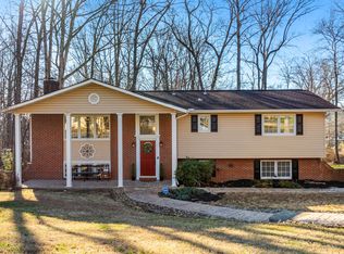 135 Normandy Rd, Oak Ridge, TN 37830
