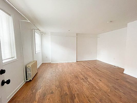 1st image of 160 Metropolitan Ave #G