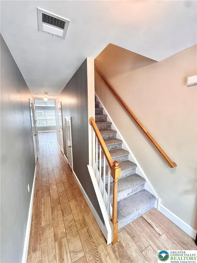 2 bed, 2.5 bath, 1497 sqft, $2,150 — Photo 3