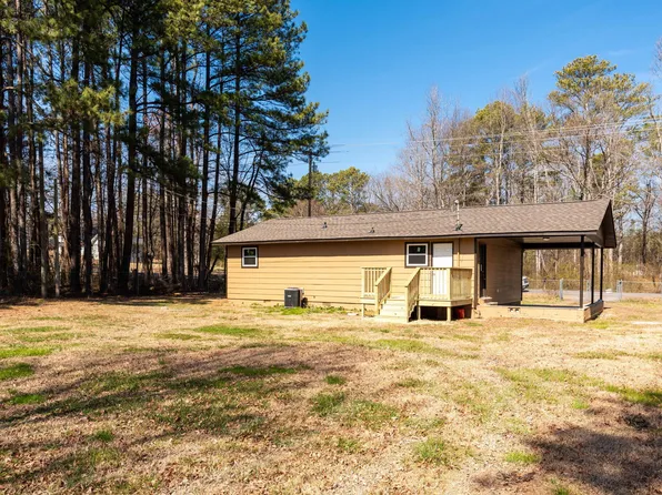 208 Yardley Ln, Tunnel Hill, GA 30755