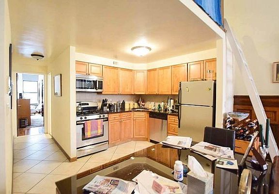 5th image of 131 W 75th St APT 2B