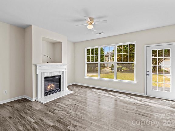 5th image of 6118 Colonial Garden Dr #213