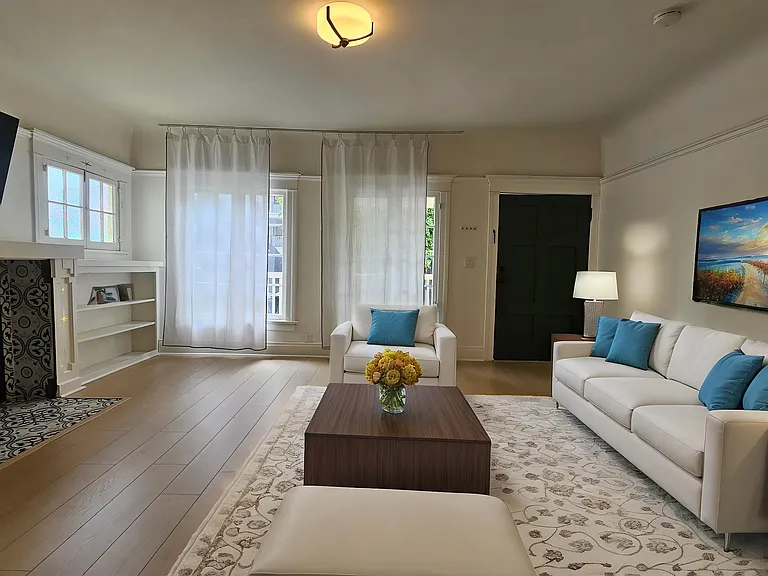 5615 La Mirada Ave — Photo 1
