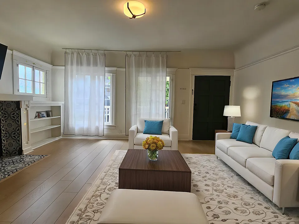 5615 La Mirada Ave