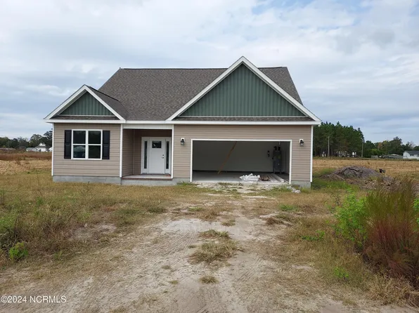 627 Bright Harvest Drive, Maysville, NC 28555