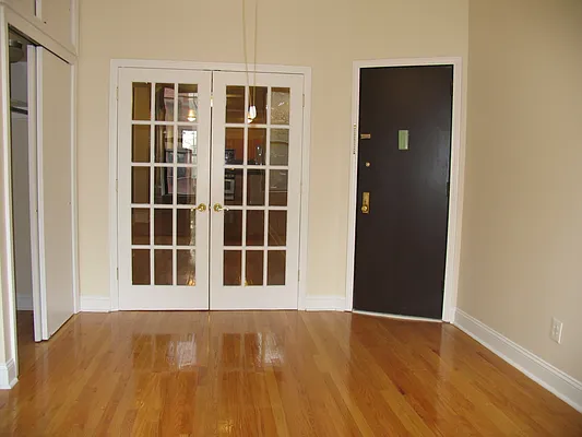 Rented by Rapid Realty Cobble Hill | media 17