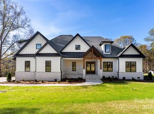 555 Riddle Mill Rd, Clover, SC 29710