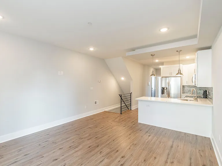 1906 E York St #1A — Photo 7